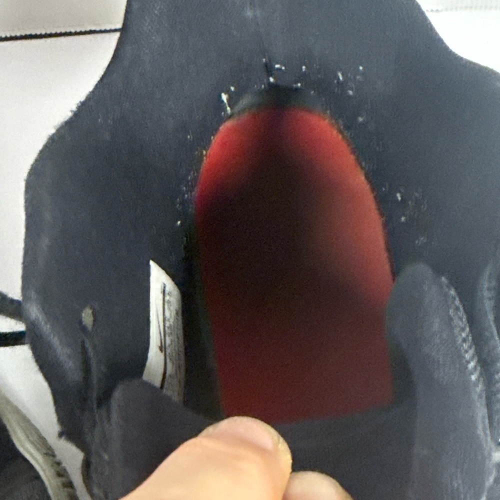 Size 11.5 - Nike Kyrie 5 EP Bred - AO2919-600 - Picture 11 of 11
